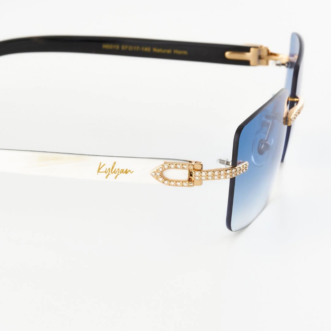 Charles Blue от биволски рог