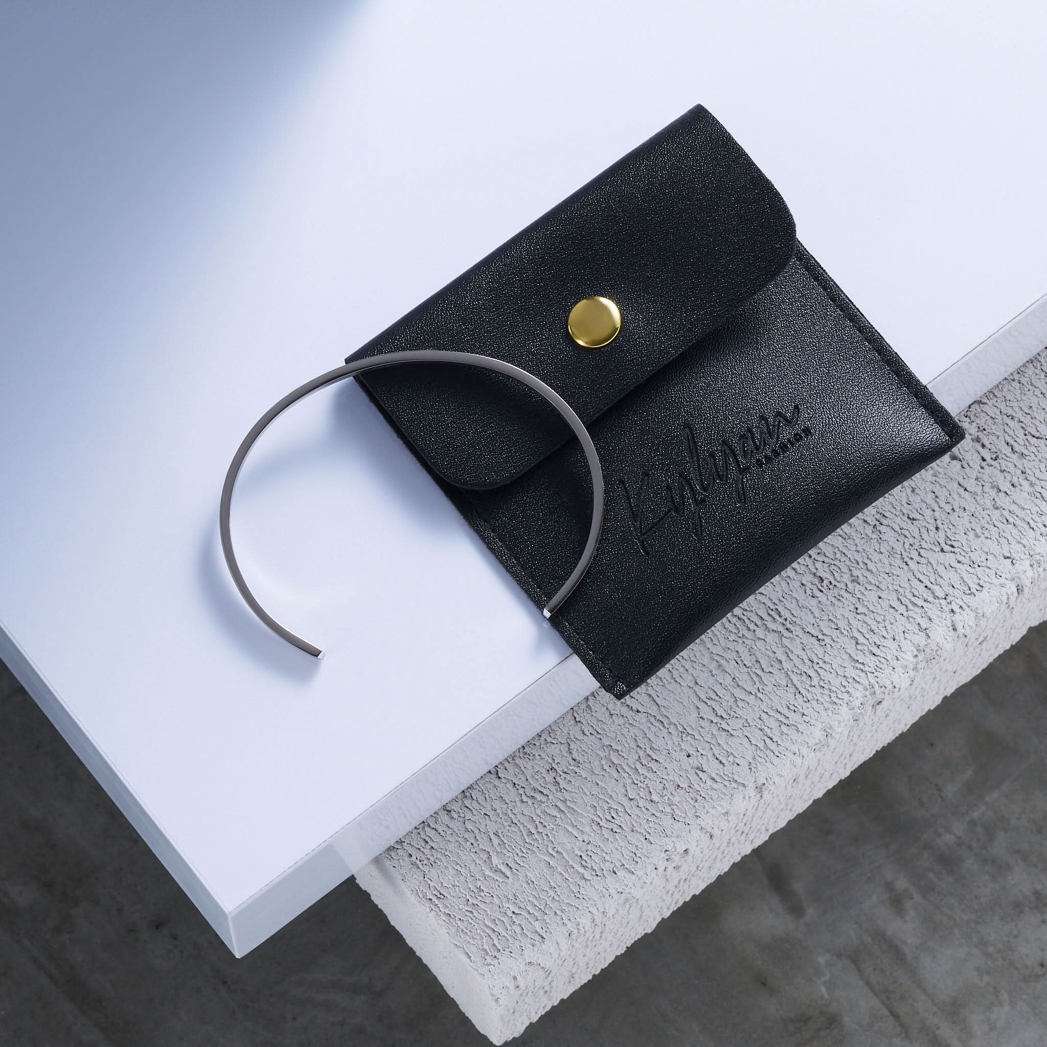 Kylyan Cuff сребърна гривна