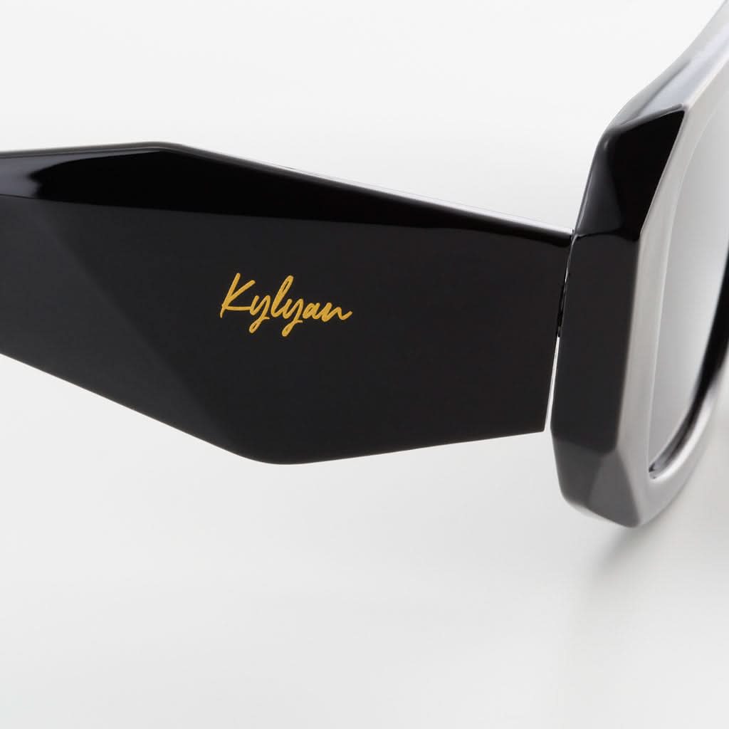 Преоценени Laura Слънчеви очила